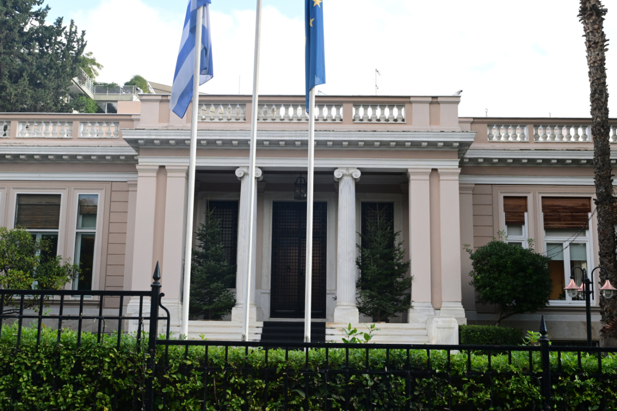 Μίνι ανασχηματισμός στους γενικούς γραμματείς λόγω εκλογών