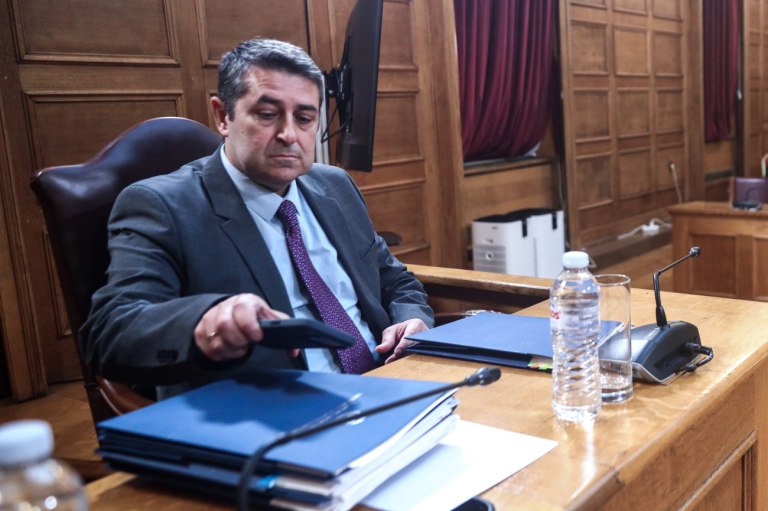 Εξεταστική: Η μπάλα στην εξέδρα από Μυλωνάκη και Σκέρτσο – «Δεν γνώριζα, δεν ήξερα, δεν ενημέρωσα κανένα»