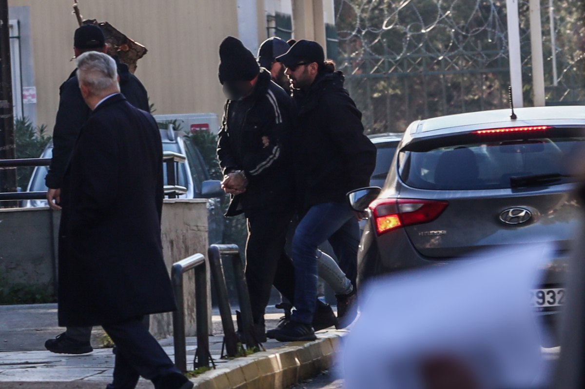 Δολοφονία Ελένης Παπαδοπούλου: Στα δικαστήρια της Ευελπίδων ο 60χρονος γιος της