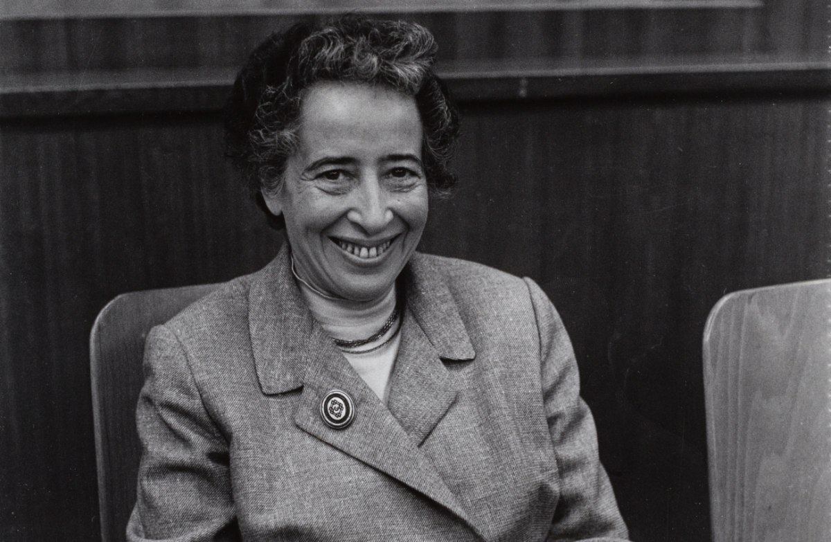 Πενήντα χρόνια χωρίς τη Χάνα Άρεντ: Οι «Απαρχές του ολοκληρωτισμού» παραμένουν πιο επίκαιρες από ποτέ