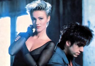 «Οι fan έκλεβαν τα εσώρουχά μου, ακόμη και την κεραία του αυτοκινήτου μου» – Πώς οι Roxette έκαναν το It Must Have Been Love