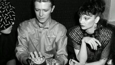 Η μαγική ζωή της Toni Basil – Δίδαξε τον Έλβις, γοήτευσε τον Μπόουι και απέκρουσε το «καμάκι» του Μπινγκ Κρόσμπι