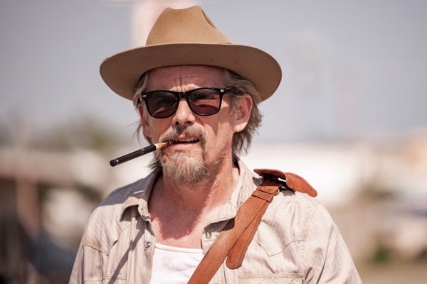 The Lowdown – H νέα δραματική σειρά του Ίθαν Χοκ είναι ξεκαρδιστικά συγκινητική