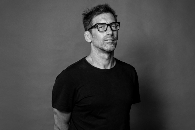 Ο Παύλος Φυσάκης, η φωτογραφία, η κολεκτίβα Depression Era, η φαντασμαγορία των ΜΜΕ και το γλωσσάρι της κρίσης