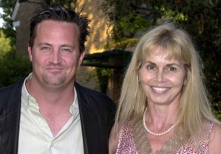 «Αυτά τα άπληστα τσακάλια»: Η οργισμένη επιστολή της μητέρας του Μάθιου Πέρι για τον γιατρό που τον είχε αποκαλέσει «ηλίθιο»