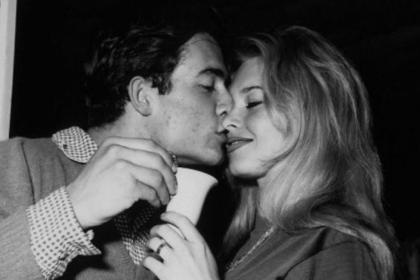 «Κανείς δεν είναι ασφαλής όταν με ερωτεύεται» – Οι τέσσερις γάμοι και τα διάσημα love story της Μπριζίτ Μπαρντό