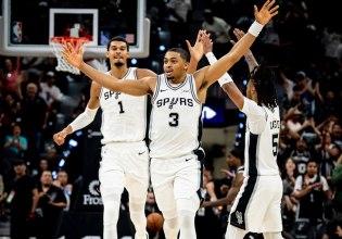 NBA: Τρομάζουν οι Σπερς, «καθάρισαν» τους Θάντερ και έφτασαν τις 8 σερί νίκες (130-110, vids)