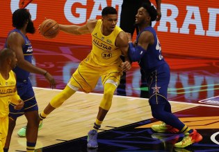 Πρώτος σε ψήφους στην Ανατολική Περιφέρεια του All Star Game ο Γιάννης Αντετοκούνμπο