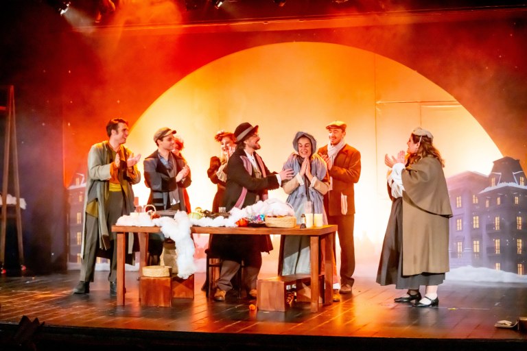 «Το Κοριτσάκι με τα Σπίρτα: Το Μιούζικαλ»: Το μαγικό παραμύθι στο θέατρο Αθηνών