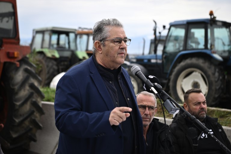 Κουτσούμπας: Οι αγρότες «ανοίγουν δρόμους» για να δυναμώσει ο αγώνας για το δίκιο και την επιβίωση του λαού