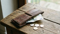 Μπαράζ πληρωμών από 15 Δεκεμβρίου – Όλες οι ημερομηνίες και τα ποσά