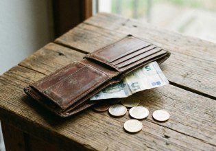 Μπαράζ πληρωμών από 15 Δεκεμβρίου – Όλες οι ημερομηνίες και τα ποσά