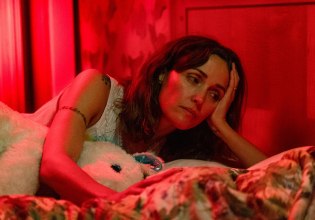 Νέες ταινίες: Λίγο δράμα, λίγος τρόμος και στο βάθος Χριστούγεννα