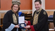 ΤΟ ΕΚΠΑ τίμησε τη Μαρία Φαραντούρη