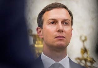 Ουκρανία: Λάρι Φινκ και Τζάρεντ Κούσνερ κυρίαρχοι στο παιχνίδι της ανοικοδόμησης