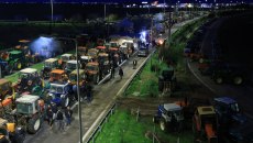 Στα άκρα η σύγκρουση κυβέρνησης και αγροτών – Σκληρή καταστολή ενάντια στο πανελλαδικό άπλωμα των μπλόκων