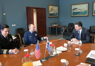 Κικίλιας: Συνάντηση με τον διοικητή Ευρώπης της Ακτοφυλακής των ΗΠΑ – «Παρόμοιες προκλήσεις, διαρκής συνεργασία»