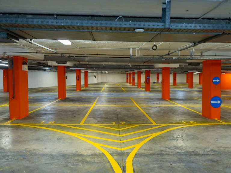 500 θέσεις «ανάσα» για το Ιστορικό Κέντρο της Αθήνας