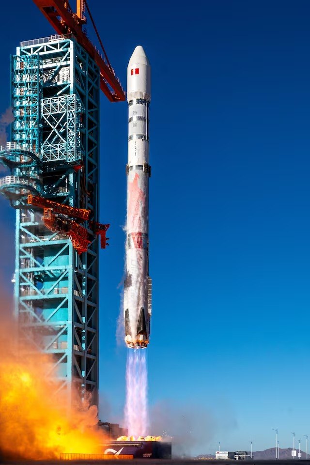 Από την εκτόξευση του πυραύλου Zhuque-3 από το διαστημικό κέντρο του Ζιουακάν στις 3 Νοεμβρίου 2025 (Reuters)