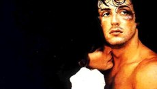 Ο Σιλβέστερ Σταλόνε δεν έχει ξεχάσει μέχρι και σήμερα ότι οι γονείς του έλειπαν από την βράβευσή του στα Όσκαρ