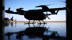 Ετοιμαστείτε για επιβίβαση – Παρθενική πτήση για το «ιπτάμενο αυτοκίνητο» της Embraer