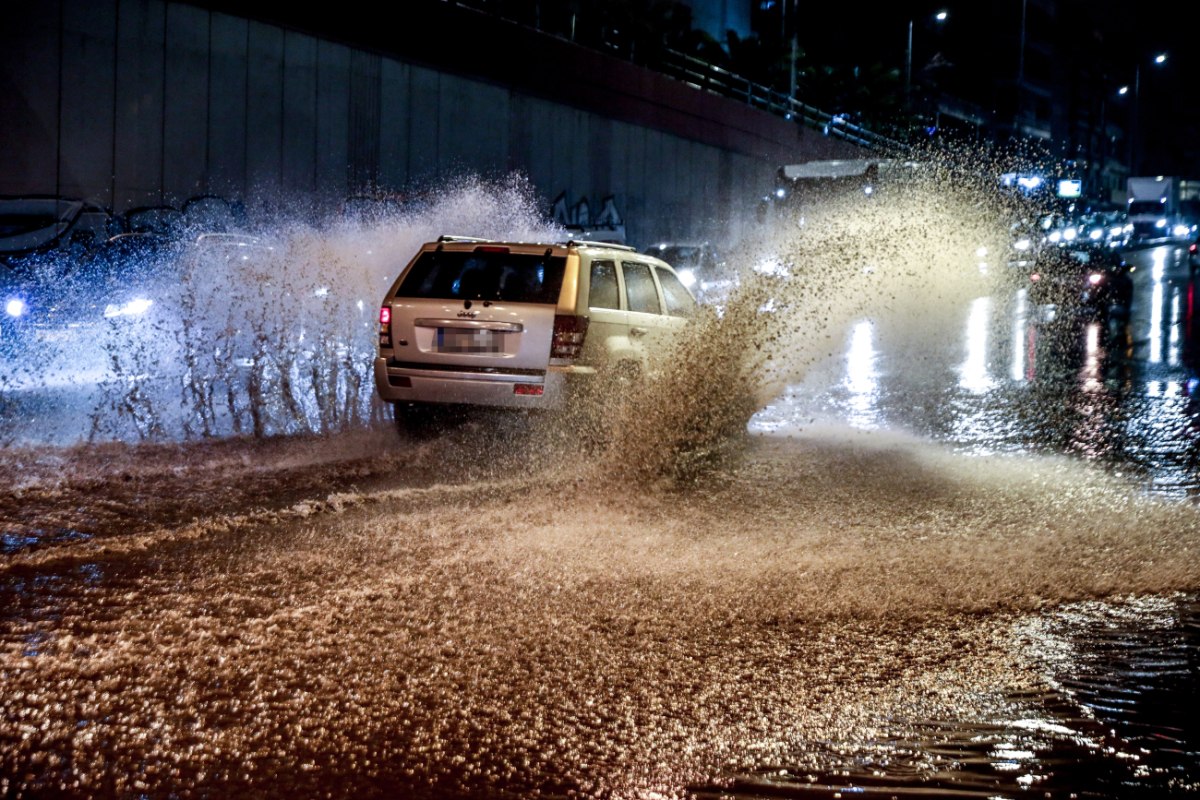 Κακοκαιρία Byron: Συναγερμός στη μισή χώρα – Ταυτόχρονα 112 σε πολλές περιοχές