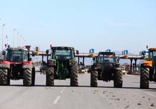 Αγρότες: Αιφνιδιαστικό μπλόκο στα Μάλγαρα και συμβολικός αποκλεισμός των διοδίων – Ένταση στα δικαστήρια της Λάρισας