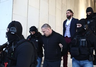 Στα Δικαστήρια της πρώην Σχολής Ευελπίδων οι δύο συλληφθέντες για τη Φοινικούντα