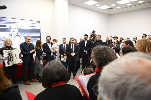 Ανδρουλάκης: «Το 2026 να είναι χρονιά ευημερίας, σταθερότητας, ελπίδας και προοπτικής για τον ελληνικό λαό»