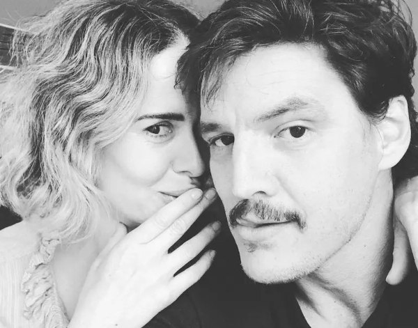 Ο Πέδρο Πασκάλ μιλάει για τη μακροχρόνια φιλία του με την Σάρα Πόλσον – «Δεν υπάρχω χωρίς εσένα»