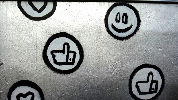 Social Media: Σχεδιάζουν απαγόρευση στη πρόσβαση των παιδιών αλλά δεν έχουν σφραγίσει καλά όλες τις «πόρτες»