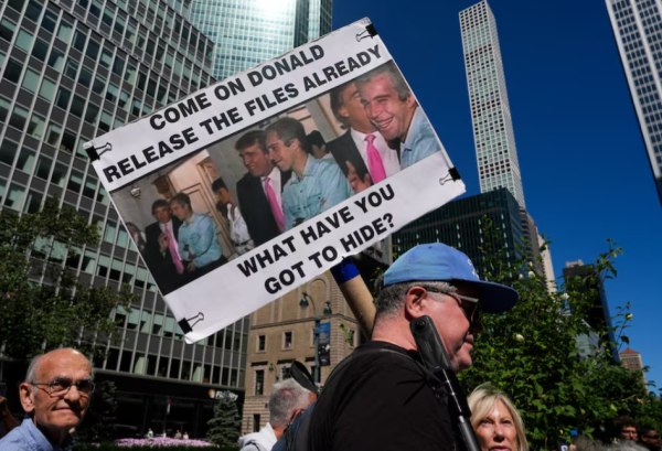 Τελειώνει ο χρόνος του Τραμπ για την δημοσιοποίηση των αρχείων Έπσταϊν – Μέχρι απόψε η προθεσμία