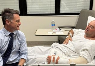 «Ήταν θέμα συνείδησης»: Ποιος είναι ο Άχμεντ αλ Άχμεντ, ο ήρωας που αφόπλισε τον δράστη της επίθεσης στο Μποντάι