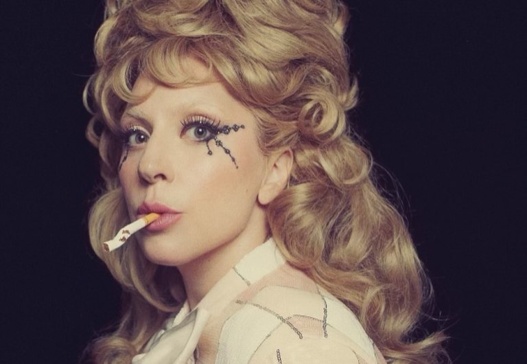 Η Lady Gaga αποκάλυψε ποια είναι η αγαπημένη της μυρωδιά