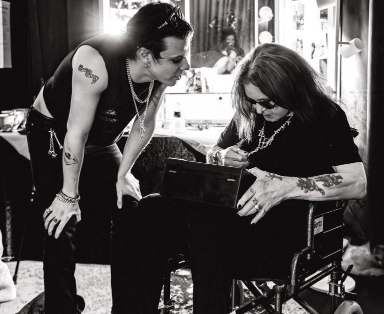 Yungblud: Ο χαμός του Όζι Όσμπορν, το Grammy και η στιγμή που άλλαξε την καριέρα του