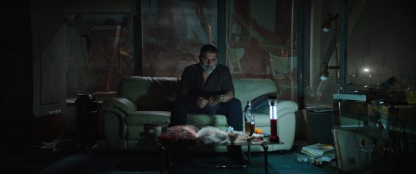 Η χρεωμένη Ελλάδα πάει στο σινεμά (να δει τη Σπασμένη Φλέβα)