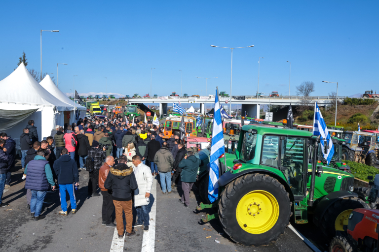 Αγρότες: Οι αποφάσεις κλιμάκωσης του μπλόκου της Νίκαιας – Συνεχίζει την απόπειρα διάσπασης το Μαξίμου