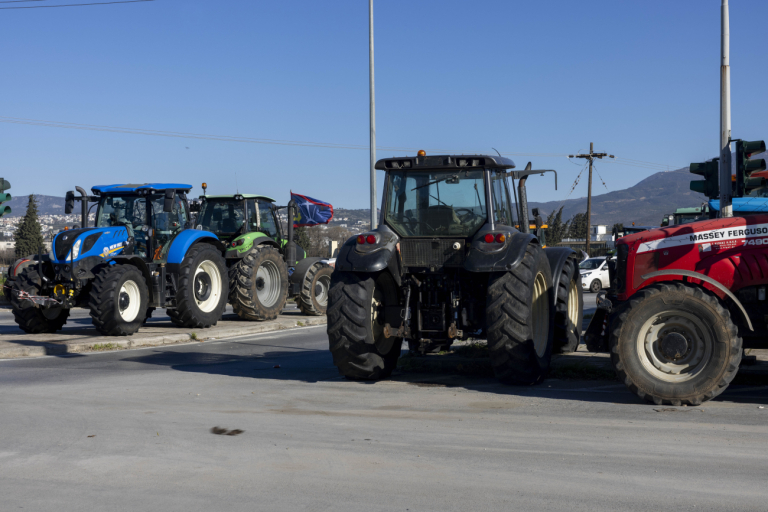 Αντιπολιτευτικά πυρά στην κυβέρνηση για τους αγρότες - «Αρνούνται να μπουν σε έναν προσχηματικό διάλογο»