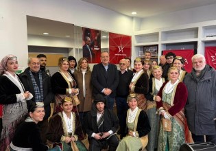 Στη Θέρμη άκουσε τα κάλαντα ο Φάμελλος – «Να ενώσουμε τα χέρια για να κάνουμε ισχυρή την κοινωνία»