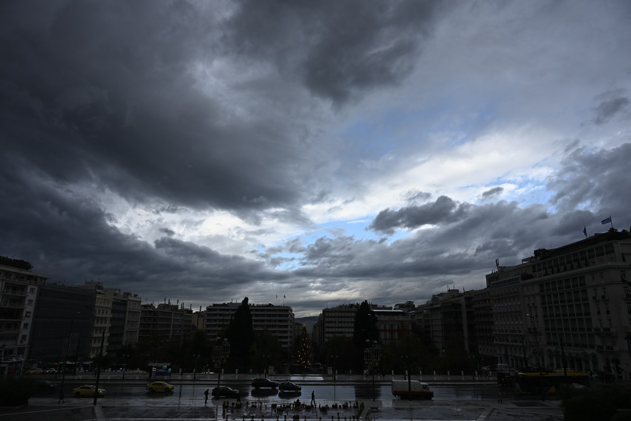 Έκτακτο δελτίο: Καταιγίδες με μεγάλη ένταση και διάρκεια θα πλήξουν τη χώρα – Πότε φτάνει η κακοκαιρία στην Αττική