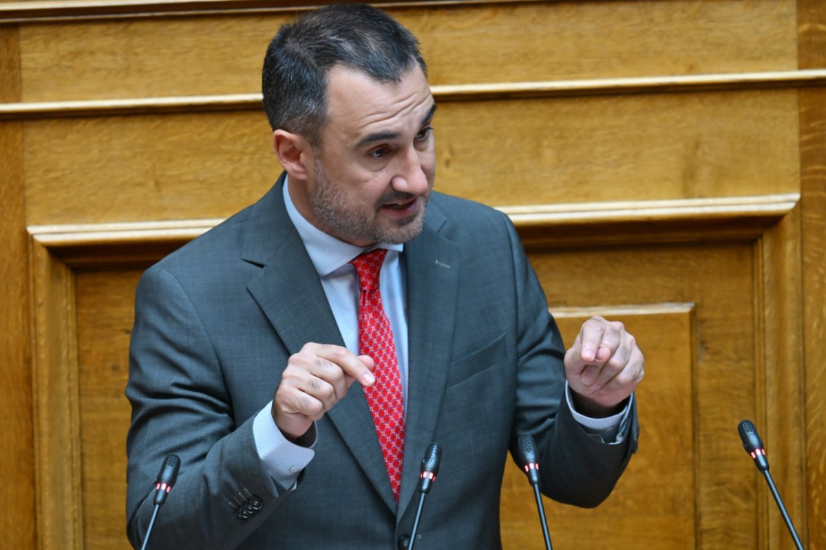 Χαρίτσης: Η Ευρώπη κανονικοποιεί μια πολεμική οικονομία – «Τανκς εναντίον τρακτέρ» ο επόμενος πολυετής προυπολογισμός