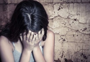 Ηράκλειο: Άνδρας ντυμένος Τσάρλι Τσάπλιν ασέλγησε σε 15χρονη