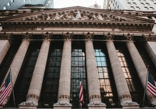 Η Wall Street αισιόδοξη για το ράλι της χρηματιστηριακής αγοράς το 2026