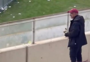 Το είδαμε και αυτό σε ελληνικό γήπεδο: Οπαδός της ΑΕΛ Novibet λιβανίζει από την εξέδρα (vid)