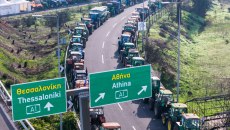 Κινητοποιήσεις: Ρεβεγιόν στα μπλόκα με ανοιχτούς δρόμους από τους αγροκτηνοτρόφους και «κλειστά αυτιά» από την κυβέρνηση