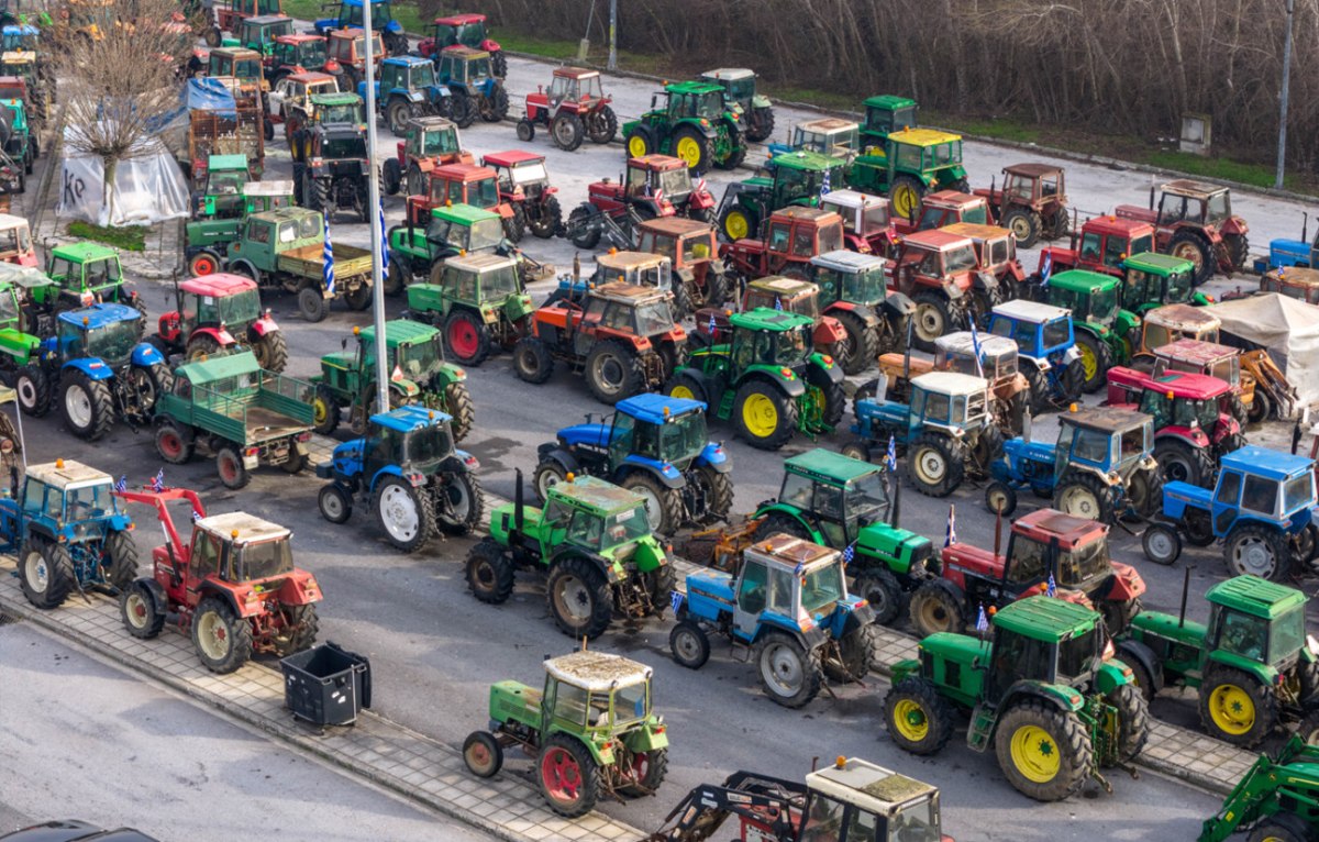 Όταν ο λαός φωνάζει «δεν πάει άλλο» και οι κυβερνώντες ακούνε «κι άλλο», στις δημοσκοπήσεις θα «διαλύονται» και τα μπλόκα θα ενισχύονται