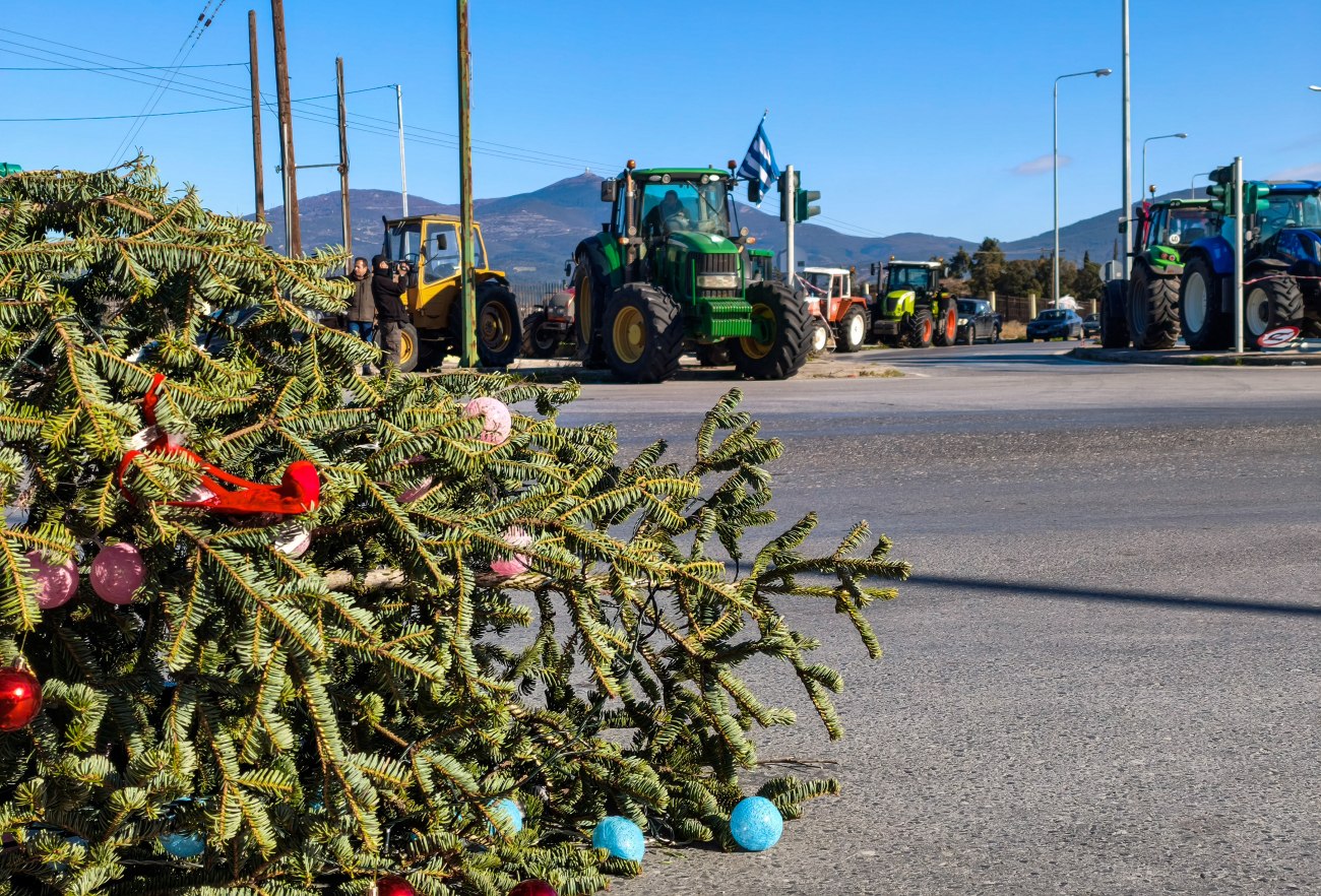 Αγροτικές κινητοποιήσεις: Ο «χάρτης» με τα αγροτικά μπλόκα – Εκτροπές κυκλοφορίας και κρίσιμες αποφάσεις