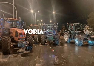 Θεσσαλονίκη: Αγρότες έντυσαν με… λαμπιόνα τα τρακτέρ τους – Χριστούγεννα στα μπλόκα