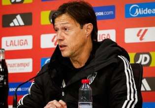 Στήριξη Αλμέιδα σε Τσάμπι Αλόνσο: «Πάντα θα υπερασπίζομαι έναν συνάδελφο, μέχρι θανάτου»