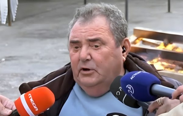 Ανεστίδης για «γαλάζια» στελέχη: Στο κινητό μου τους έχω – Πήραν το «μαχαίρι» όταν δεν τους άρεσαν όσα τους είπα